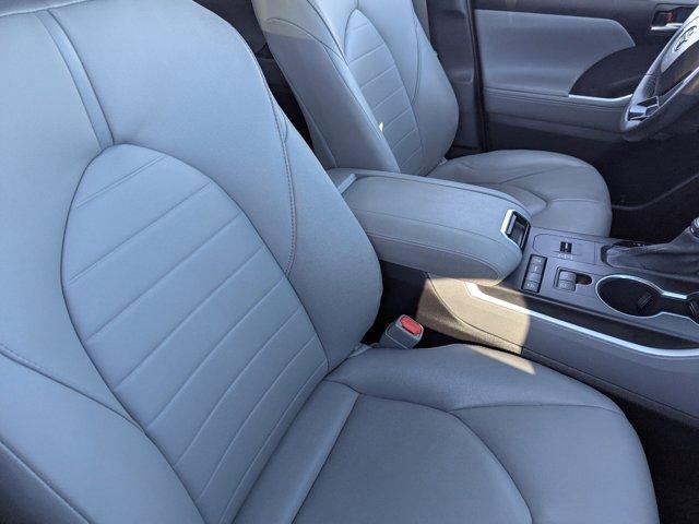 used 2020 Toyota Highlander car, priced at $26,724