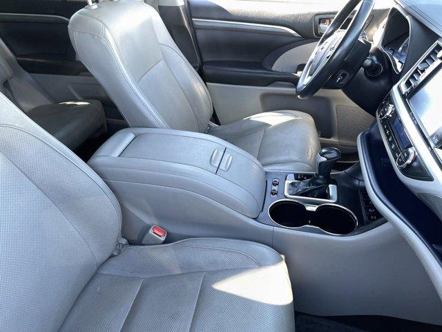 used 2018 Toyota Highlander car, priced at $21,894