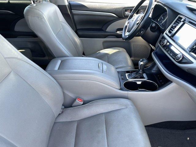 used 2018 Toyota Highlander car, priced at $21,894