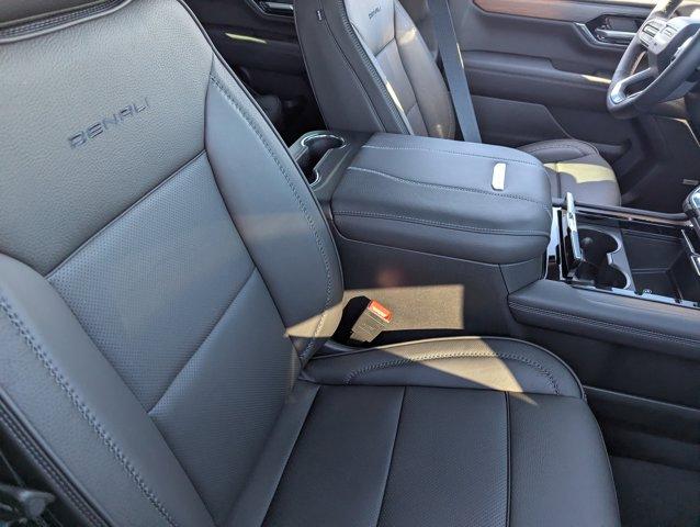 new 2025 GMC Yukon XL car