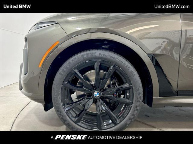 new 2026 BMW X7 car, priced at $101,005