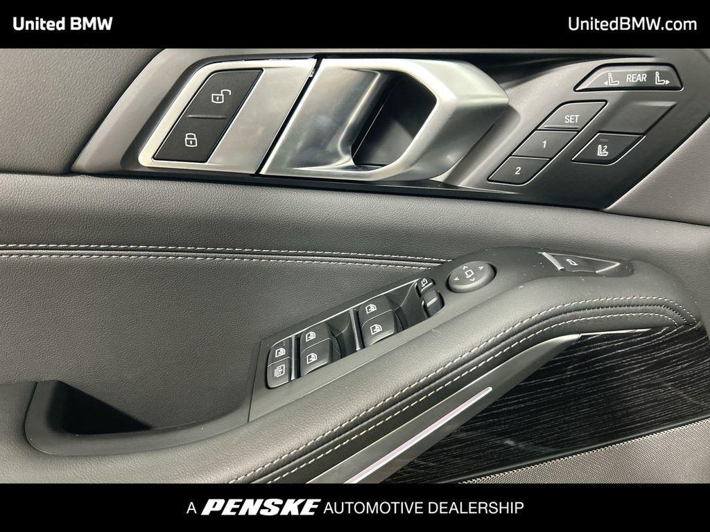 new 2026 BMW X7 car, priced at $100,835