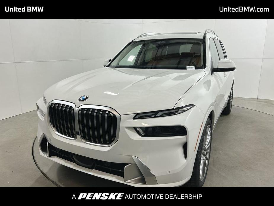 new 2025 BMW X7 car, priced at $90,325