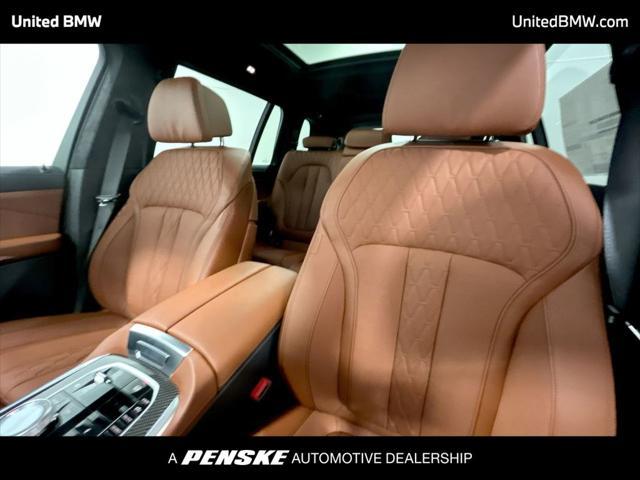 new 2026 BMW X7 car, priced at $123,435
