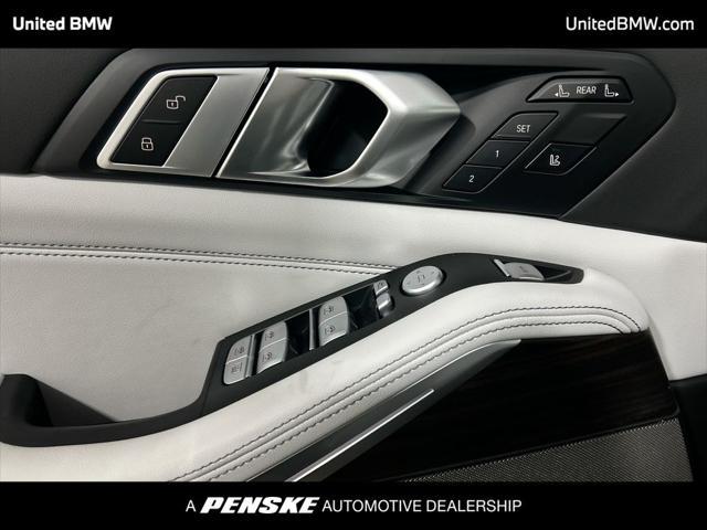 new 2025 BMW X7 car, priced at $92,110