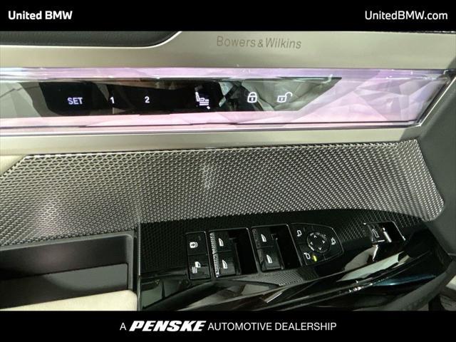 new 2025 BMW 760 car, priced at $135,635