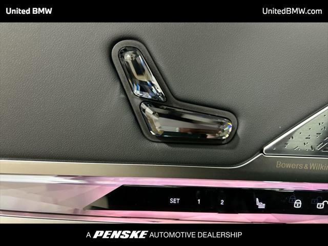 new 2025 BMW 760 car, priced at $143,700