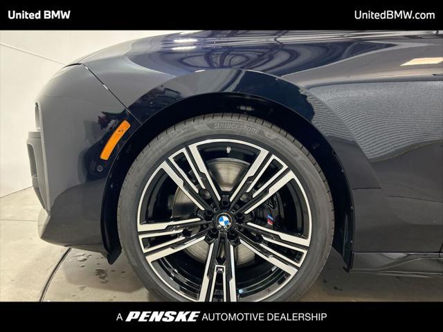 new 2025 BMW 760 car, priced at $129,225