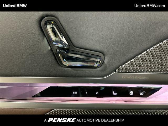 new 2025 BMW 760 car, priced at $129,225