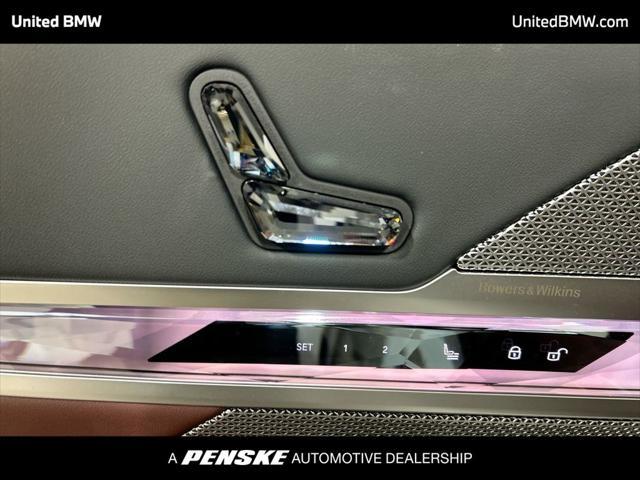 new 2025 BMW 760 car, priced at $135,675