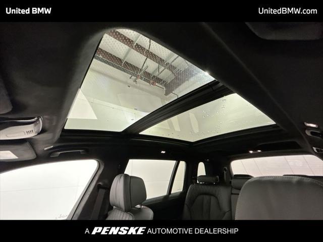 new 2026 BMW X7 car, priced at $118,985