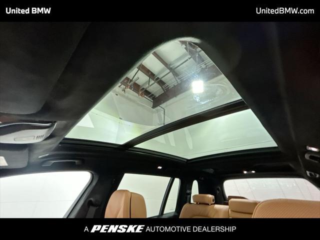 new 2025 BMW X7 car, priced at $92,160