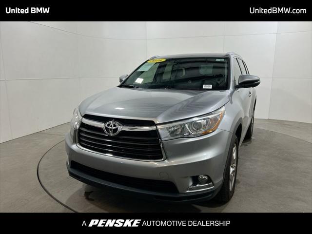 used 2016 Toyota Highlander car, priced at $23,495