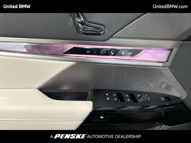 new 2025 BMW 760 car, priced at $138,575