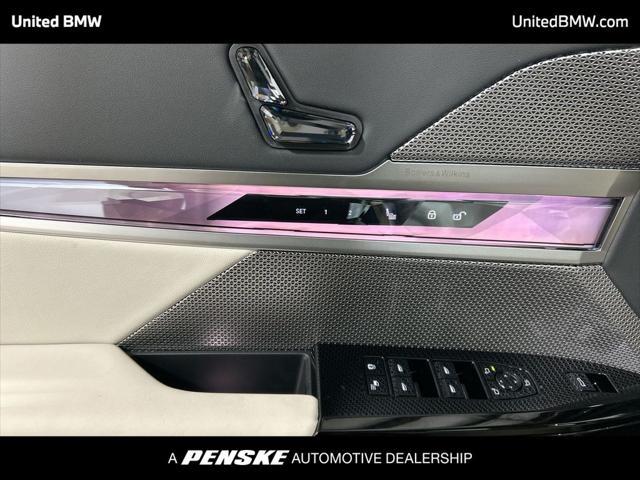 new 2025 BMW 760 car, priced at $138,575