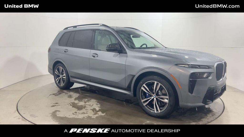 new 2025 BMW X7 car, priced at $118,155