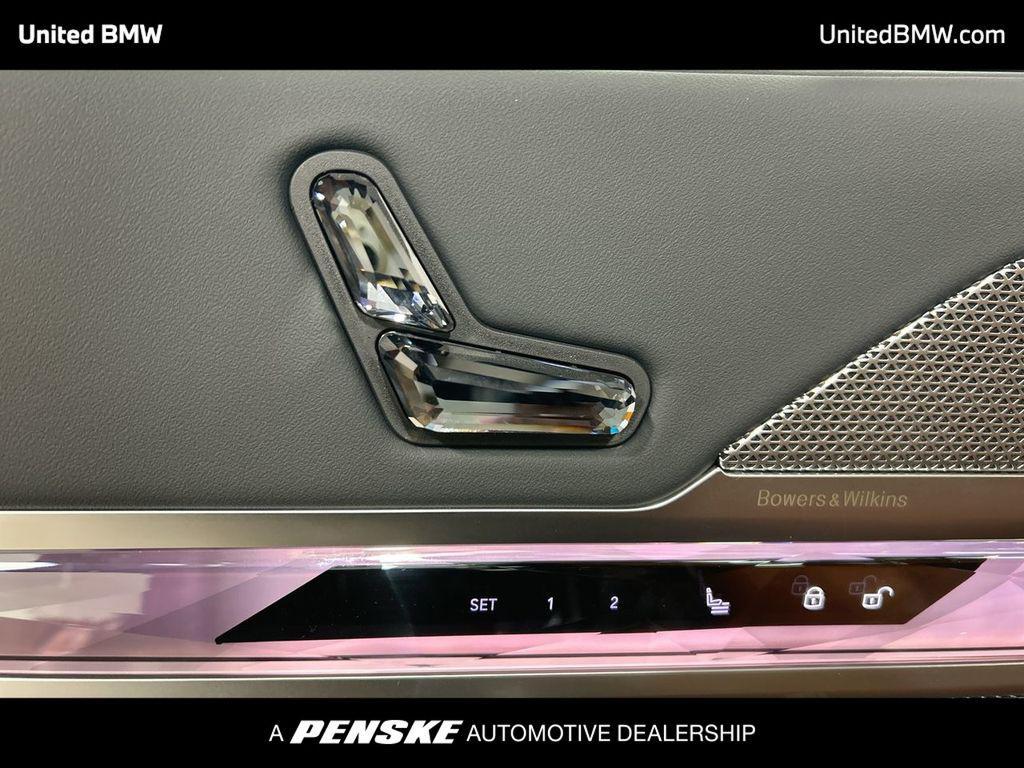 new 2025 BMW 760 car, priced at $135,635