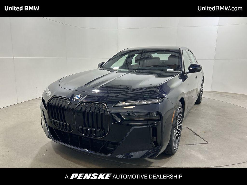 new 2025 BMW 760 car, priced at $135,635