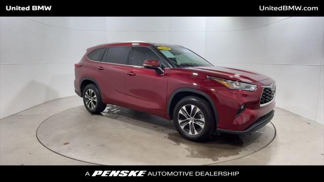 used 2020 Toyota Highlander car, priced at $31,995