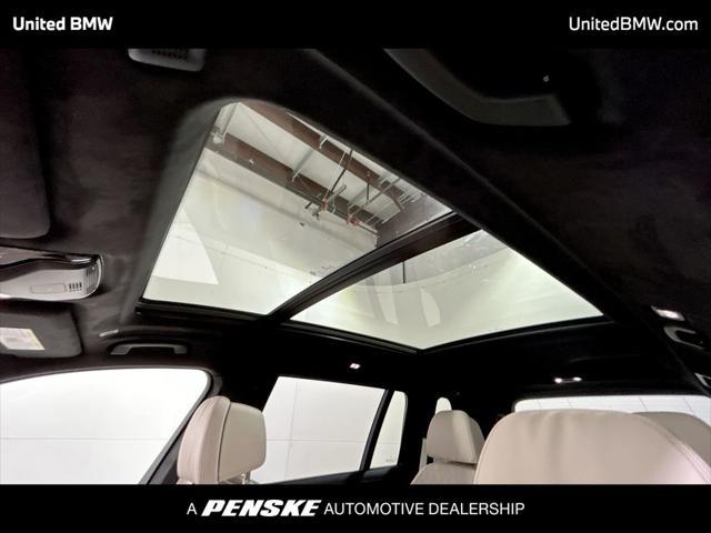 new 2026 BMW X7 car, priced at $101,885