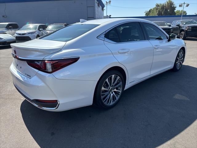 used 2020 Lexus ES 300h car, priced at $31,500