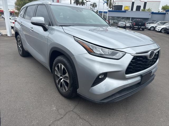 used 2020 Toyota Highlander car, priced at $27,000