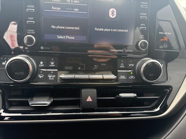 used 2020 Toyota Highlander car, priced at $27,000