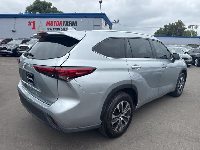 used 2020 Toyota Highlander car, priced at $27,000