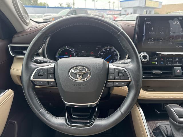 used 2021 Toyota Highlander Hybrid car, priced at $41,500