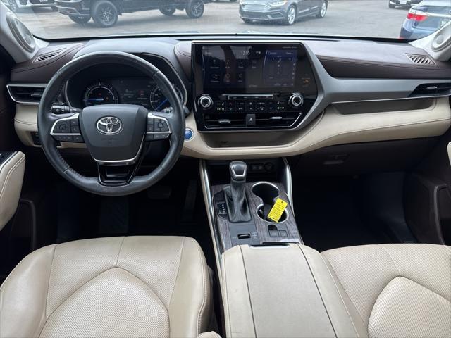 used 2021 Toyota Highlander Hybrid car, priced at $41,500