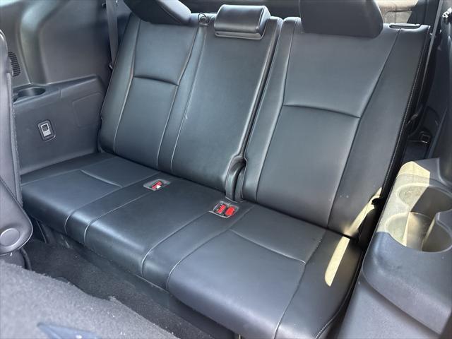 used 2022 Toyota Highlander car, priced at $39,000