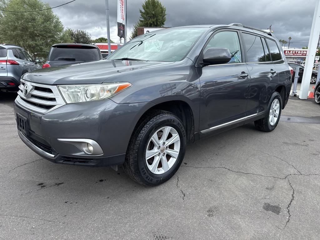 used 2012 Toyota Highlander car, priced at $12,500