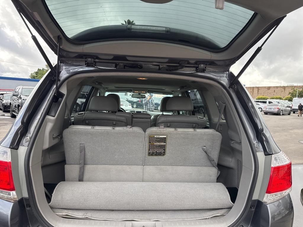 used 2012 Toyota Highlander car, priced at $12,500