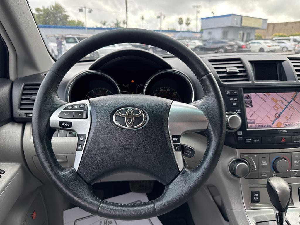 used 2012 Toyota Highlander car, priced at $12,500