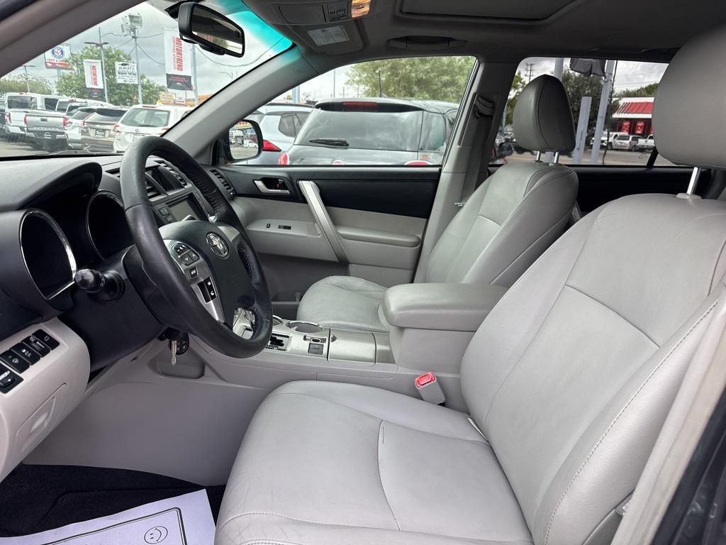used 2012 Toyota Highlander car, priced at $12,500