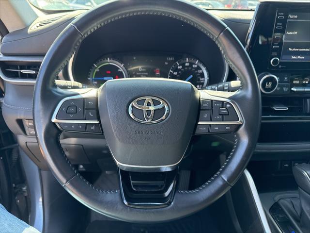 used 2021 Toyota Highlander Hybrid car, priced at $39,000