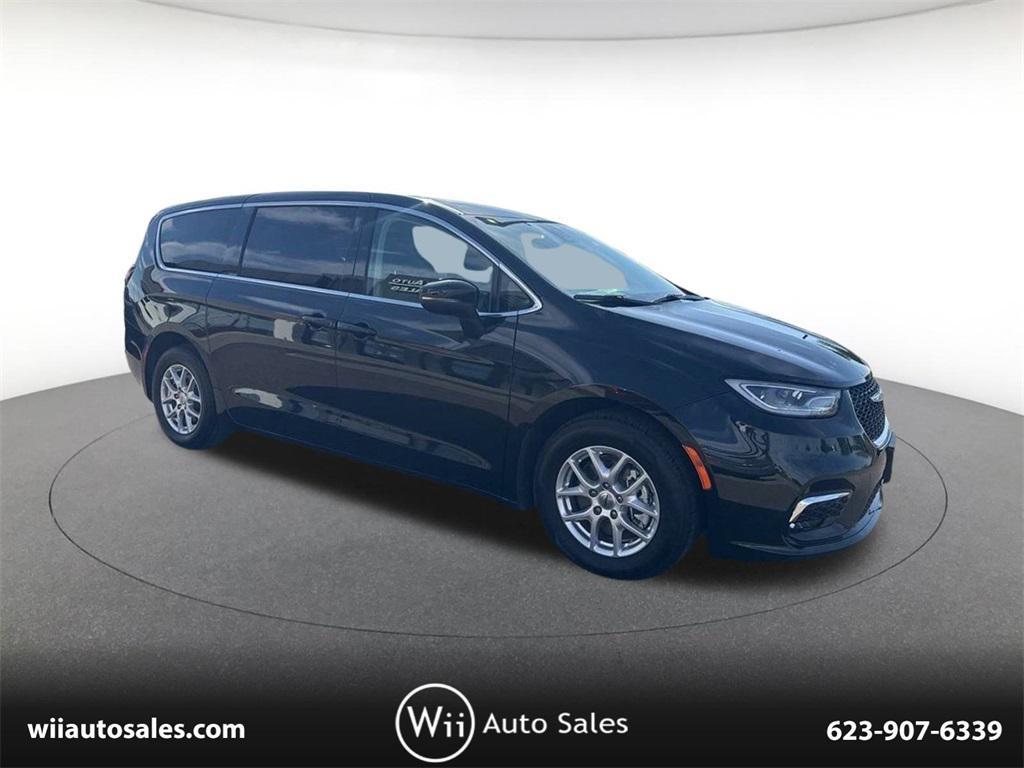 used 2023 Chrysler Pacifica car, priced at $24,000