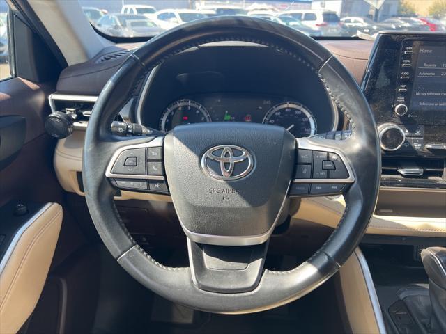 used 2022 Toyota Highlander car, priced at $30,500