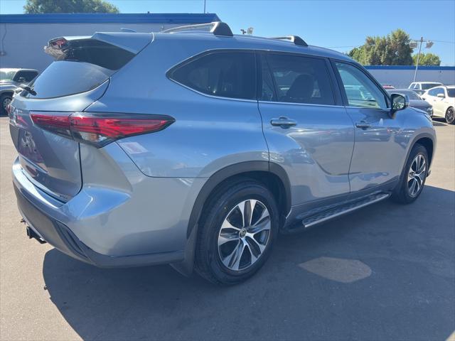 used 2022 Toyota Highlander car, priced at $30,500