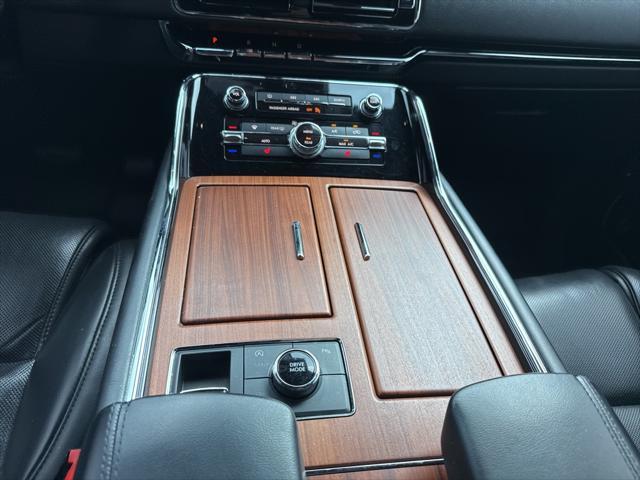 used 2019 Lincoln Navigator car, priced at $35,000