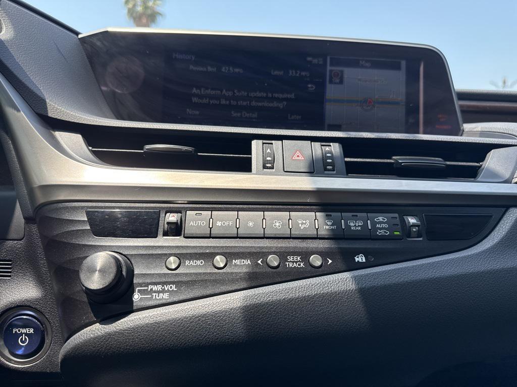 used 2019 Lexus ES 300h car, priced at $27,500