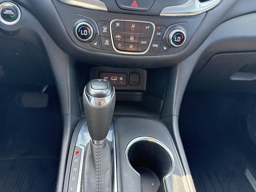 used 2021 Chevrolet Equinox car, priced at $14,000