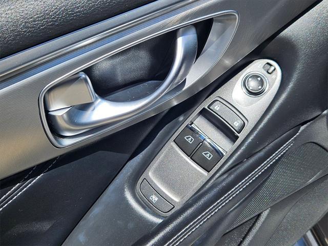 used 2020 INFINITI Q60 car, priced at $29,000