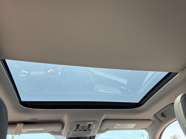 used 2020 Toyota Highlander Hybrid car, priced at $38,000