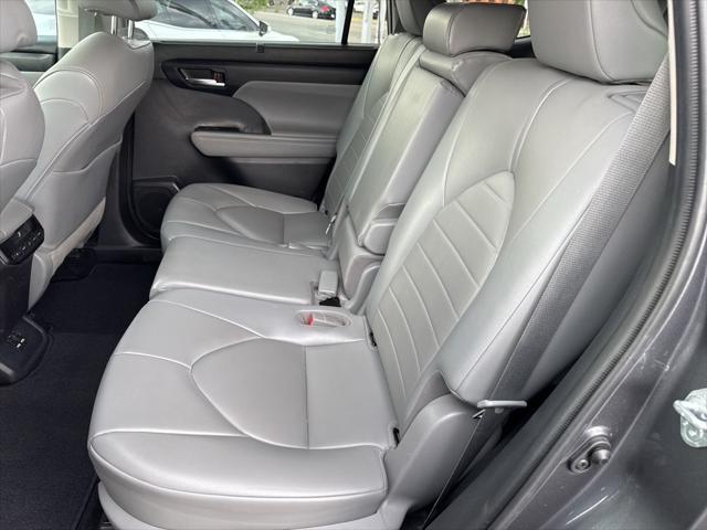 used 2021 Toyota Highlander Hybrid car, priced at $36,800
