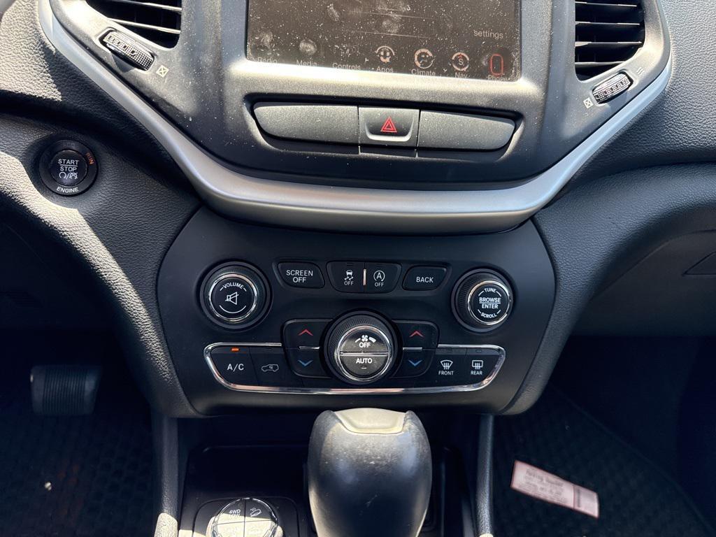 used 2015 Jeep Cherokee car, priced at $9,200