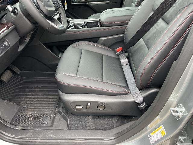 new 2025 Chevrolet Traverse car, priced at $54,365