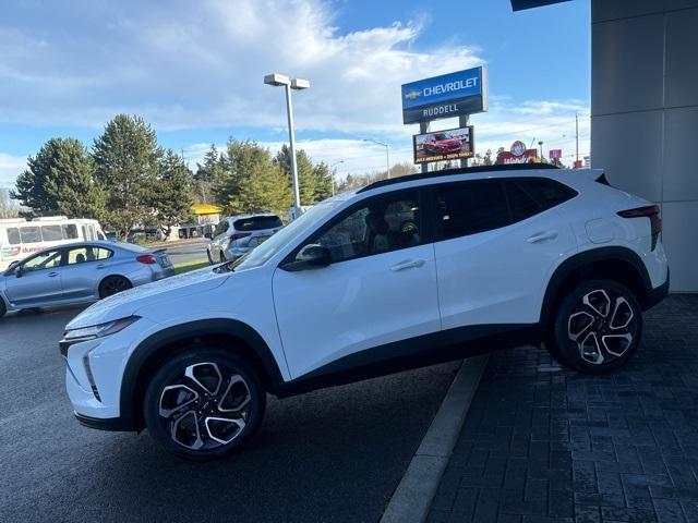 new 2025 Chevrolet Trax car