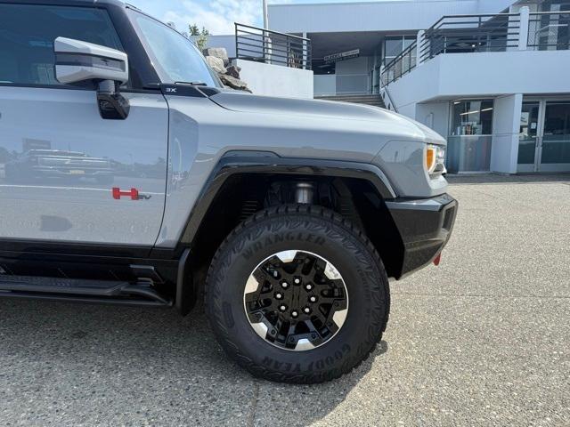 new 2025 GMC HUMMER EV Pickup car, priced at $121,895