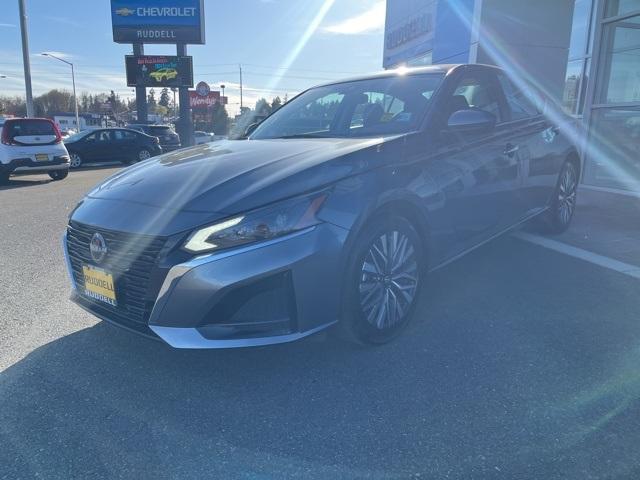 used 2023 Nissan Altima car, priced at $25,899